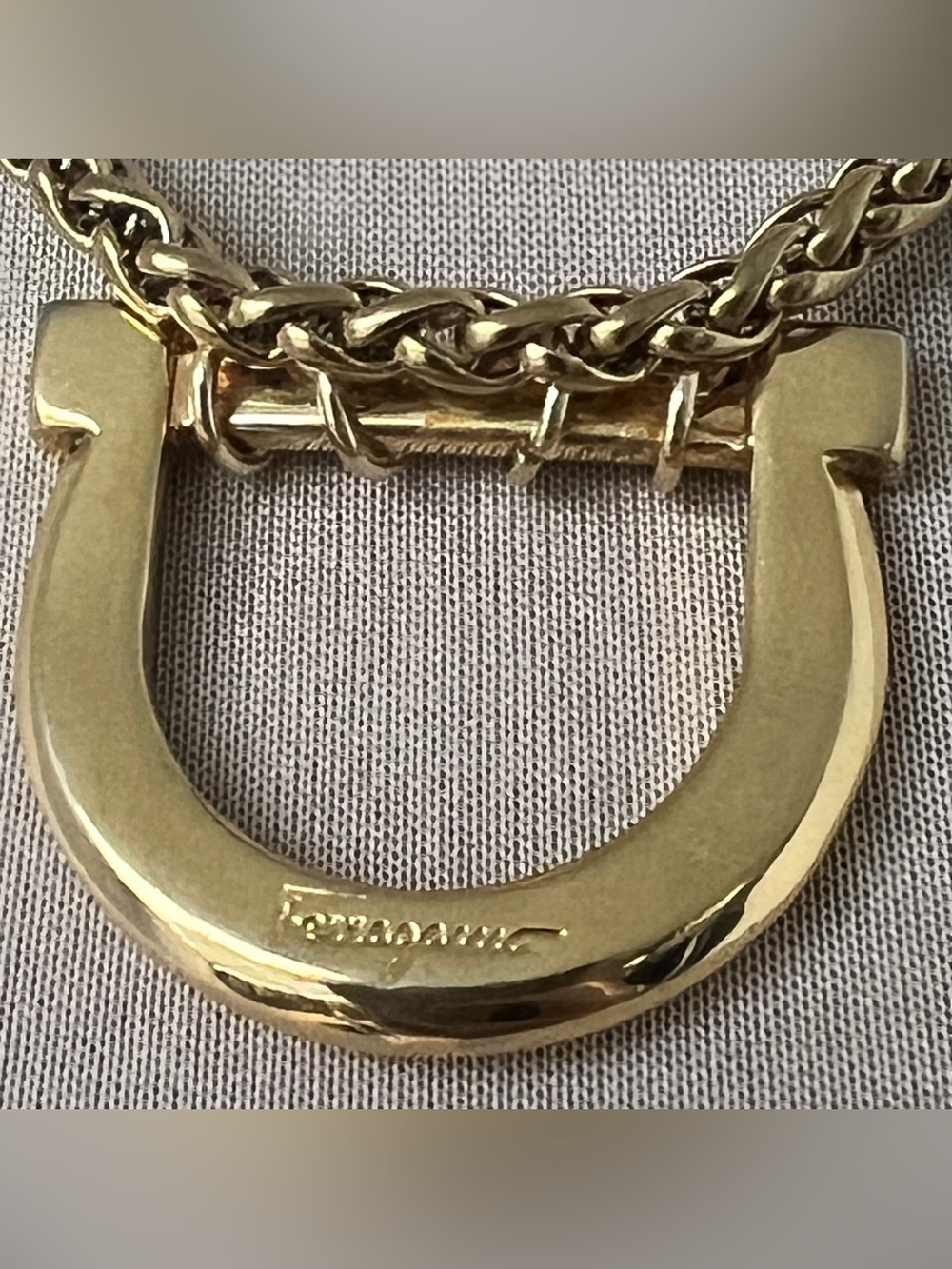 Salvatore Ferragamo Custom Vintage Gold Horseshoe Pendant Spiga Necklace 16” - Picture 6 of 9